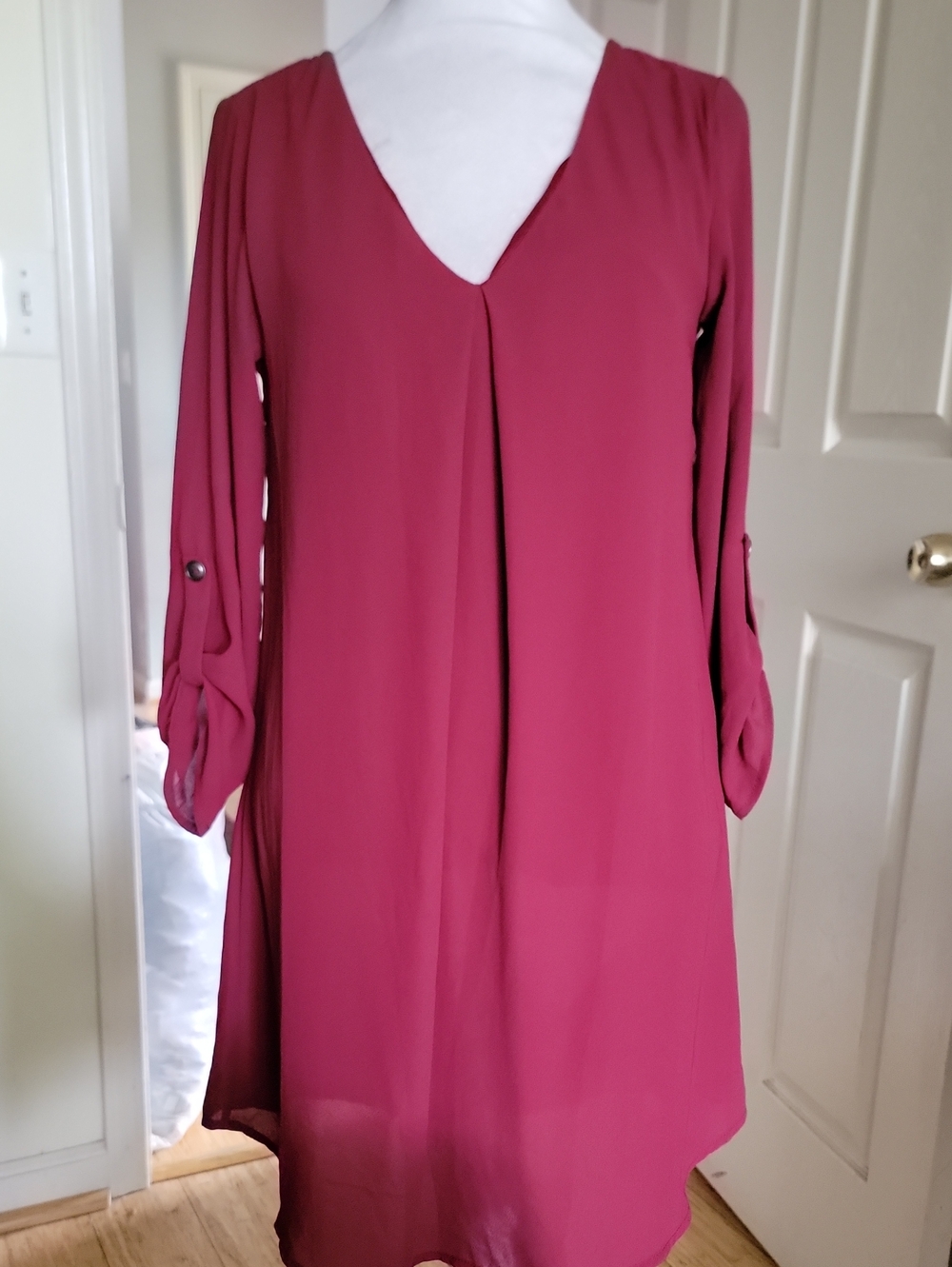 Lush V-Neck Long Sleeve Shift Dress in Berry